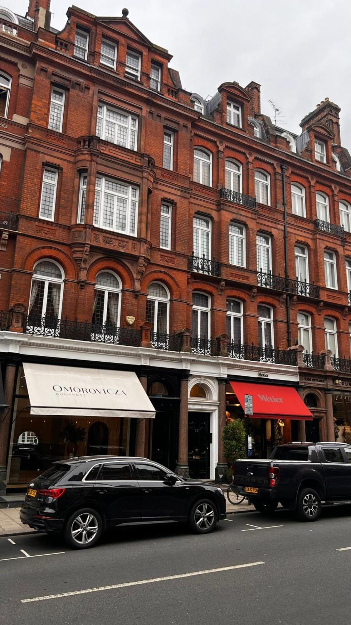 Perfect Location Double In Former Monastery! Homestay London